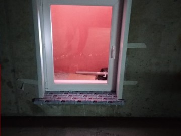 ул.Баландина д5 после установки окна в подвальном помещении